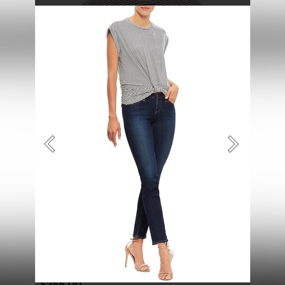 Frame rolled knot tee - Picture 3 of 11